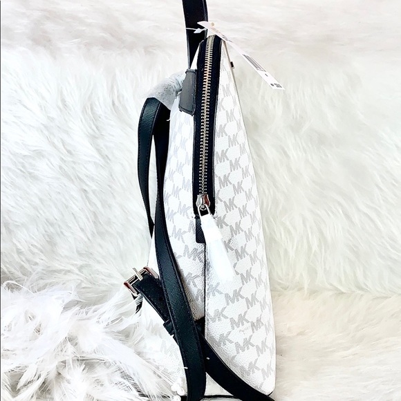 🖤 New Michael Kors 🖤Cindy Backpack Center - Picture 8 of 9